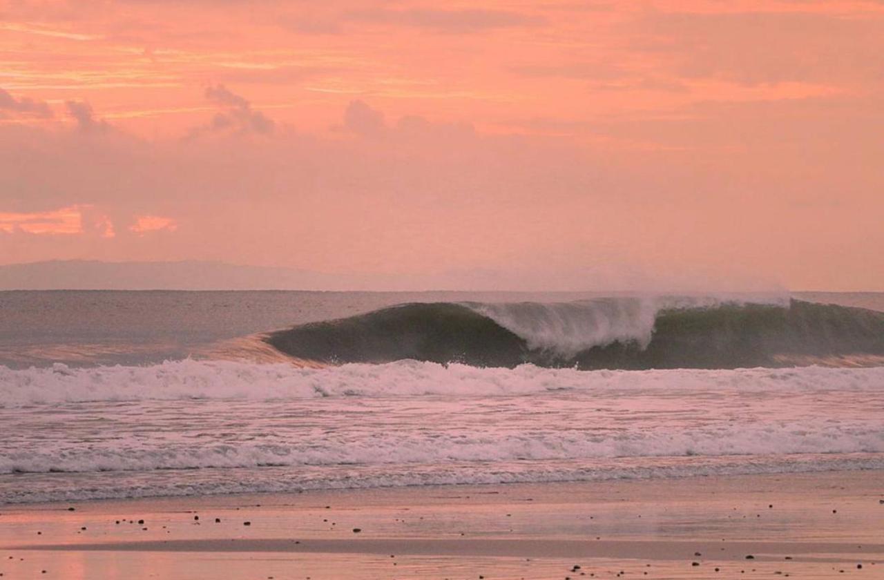 Surfers Villa Medewi Jembrana 외부 사진